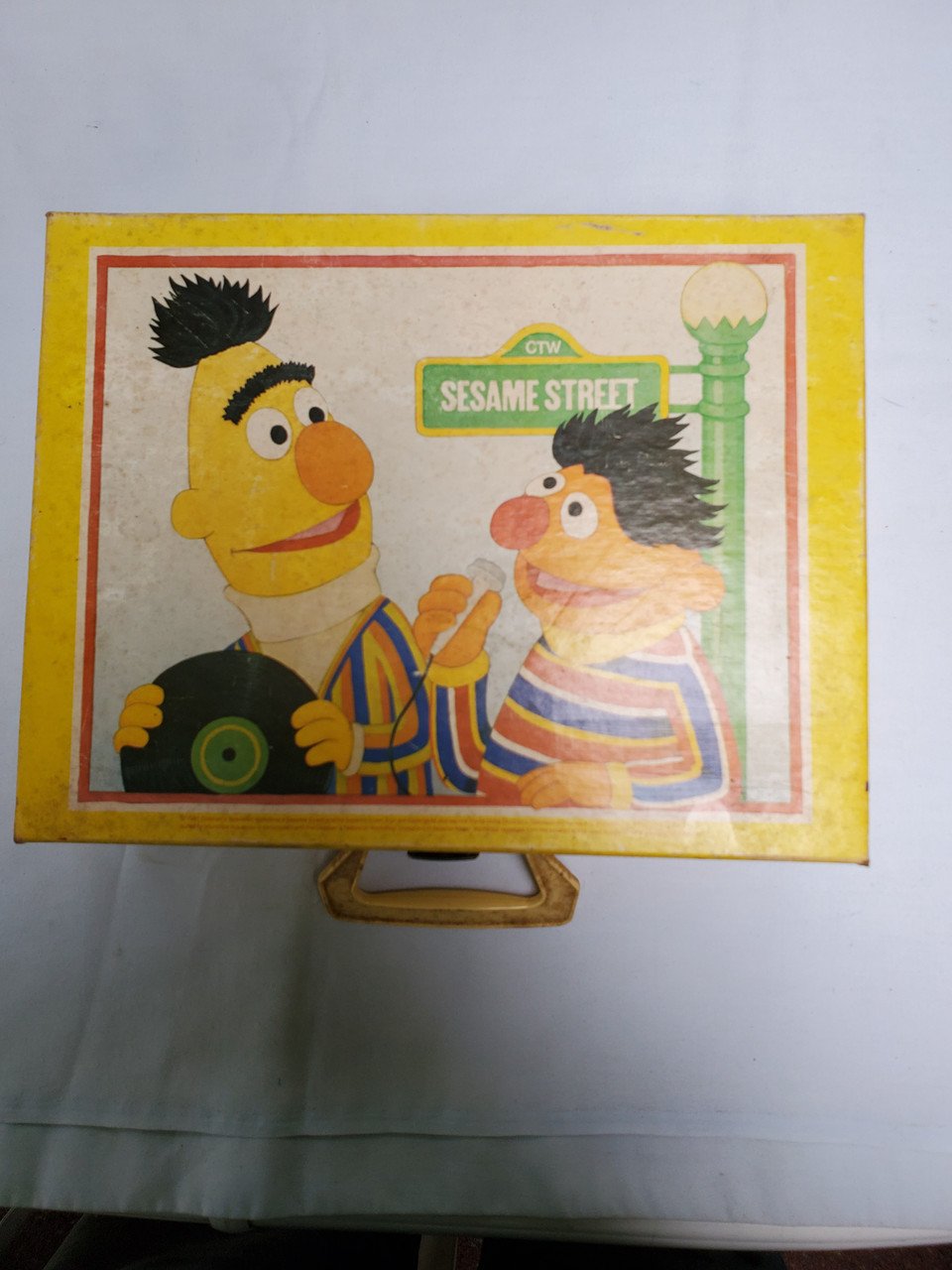 Bert and Ernie Sesame Street Working Record Player Playtime Vintage