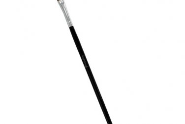 medium eyeshadow brush