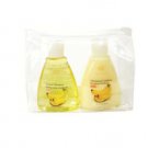Moisturizing shampoo and conditioner travel pack in case