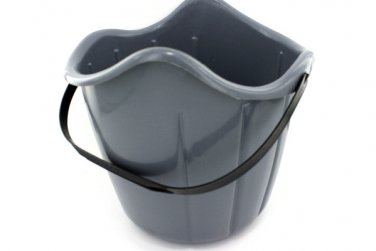 All-purpose bucket with handle