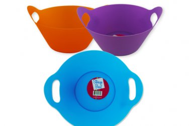 Plastic storage bowl with handle