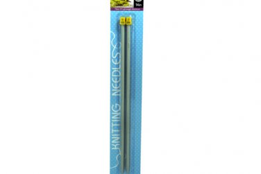 knitting needles in assorted sizes 8mm 10mm 12mm