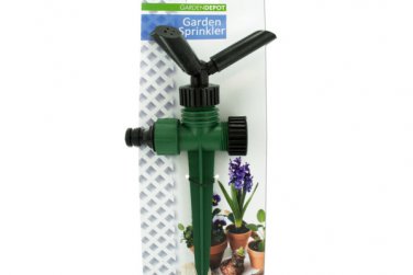 Spinning garden sprinkler