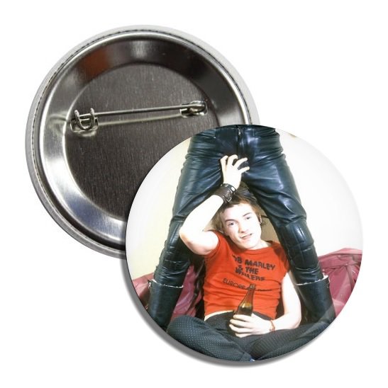 Punks Not Dead button (1', badges, pins, anarchy, god save the queen)