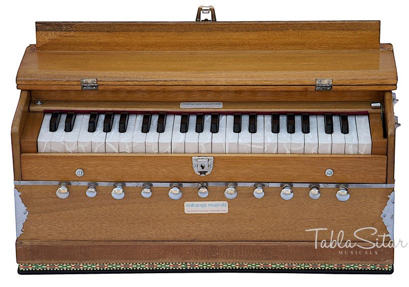 HARMONIUM No.5600n/MAHARAJA&acirc;�&cent;/A440/11 STOP/COUPLER/42KEYS/PRO/NATURAL/BOOK/AAE-1