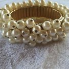Beautiful Vintage faux Pearls Beaded Expansion Cha-Cha Bracelet