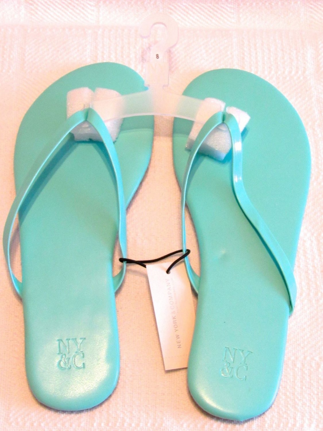 NY & Company Basic Faux Patent Leather Flip Flop Sandals Flats