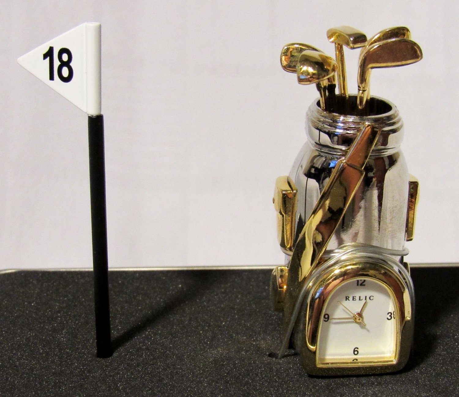 Relic Golf Bag Clock