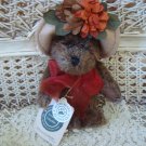 BOYDS PETULA 6" 2000 SHOW EXCLUSIVE BEAR WITH FLOWERS ON HAT**NEW STORE STOCK**