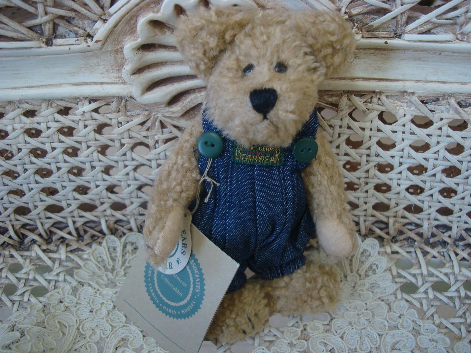 BOYDS HUCK 6" TALL RETIRED BEAR IN JEAN OVERALLS **NEW STORE STOCK**