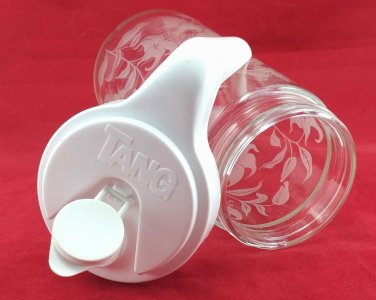 Anchor Hocking TANG Pitcher Floral Appliqu&Atilde;&copy; Carafe Flip-up Spout Plastic Handle
