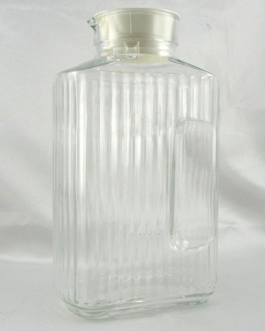 Pinch Sides Fridge Pitcher Heavy Glass 2qt w/ Plastic Stopper ~ Made in France