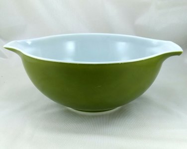 Pyrex 443 Avocado Vintage 2&Acirc;&frac12; Quart Cinderella Mixing Bowl ~ Made in the USA