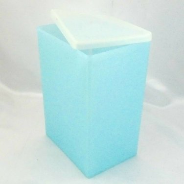 Tupperware 484 Ice Cream Keeper Aqua Half Gallon w/ Sheer Lid ~ No Tray