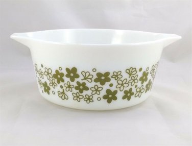 Pyrex 474-B Spring Blossom Crazy Daisy 1&Acirc;&frac12; qt Casserole Dish Green on Milk Glass