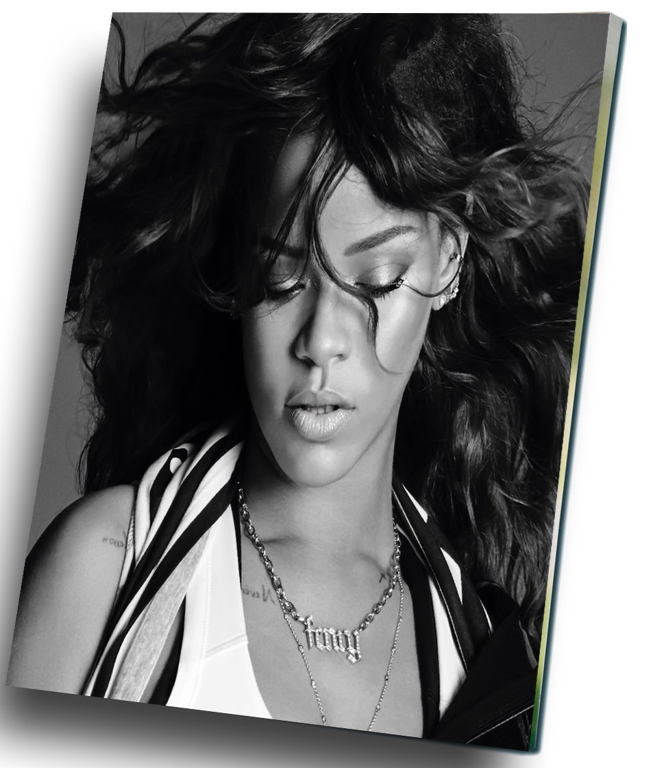Rihanna  12"x16" (30cm/40cm) Canvas Print