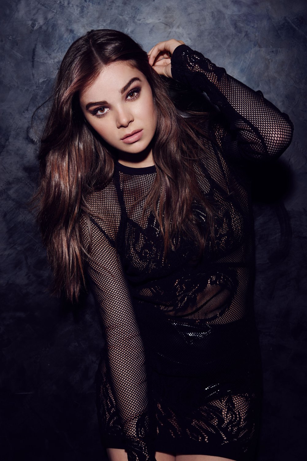 Hailee Steinfeld 18"x28" (45cm/70cm) Poster
