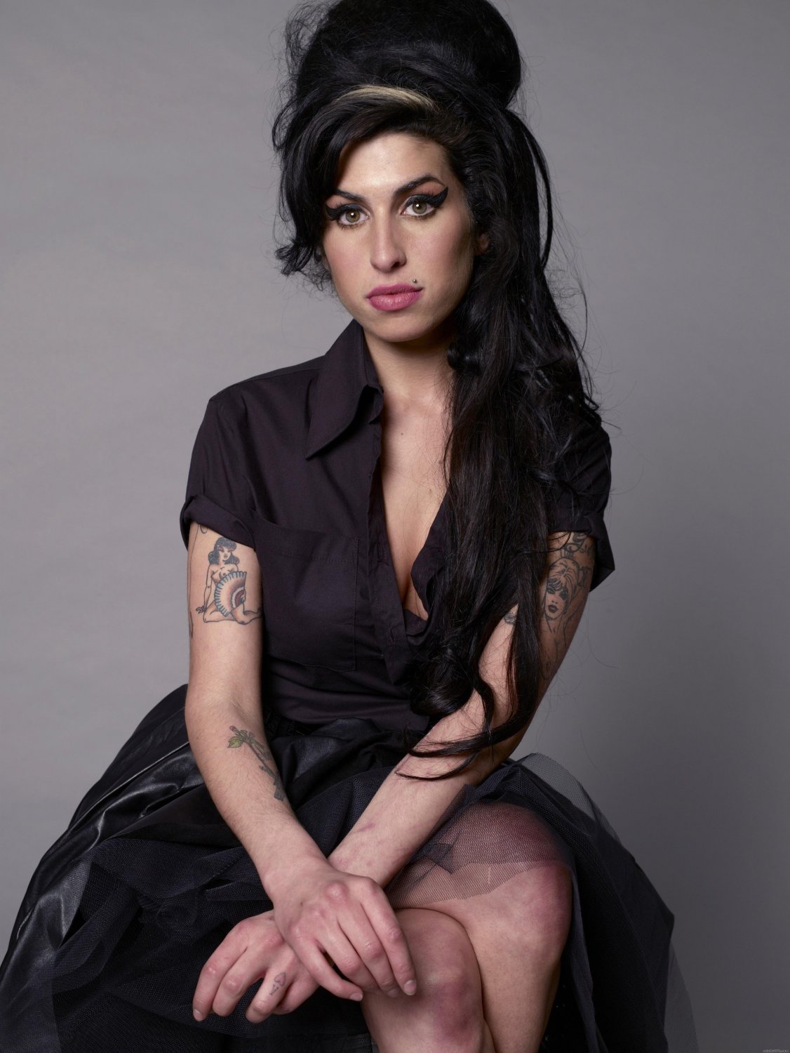 Amy Winehouse  13"x19" (32cm/49cm) Polyester Fabric Poster
