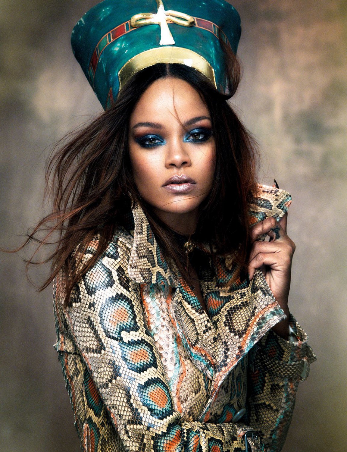 Rihanna  13"x19" (32cm/49cm) Canvas Print
