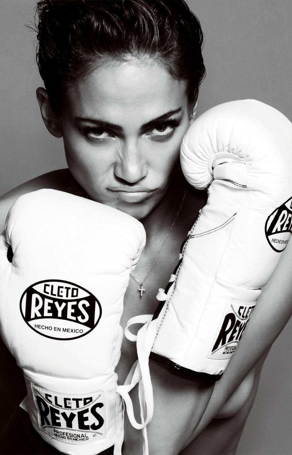 Jennifer Lopez 13"x19" (32cm/49cm) Canvas Print