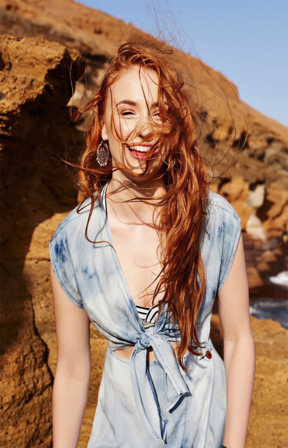 Sophie Turner 18"x28" (45cm/70cm) Canvas Print