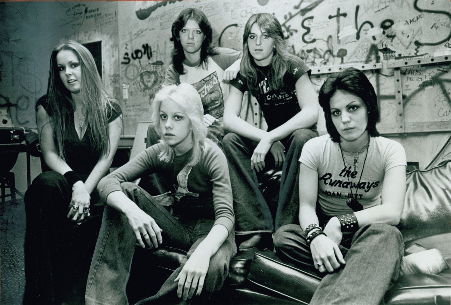 The Runaways 13"x19" (32cm/49cm) Polyester Fabric Poster