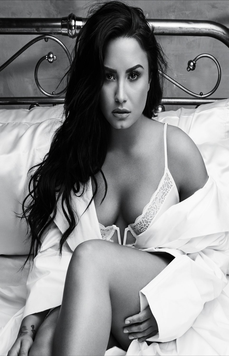 Demi Lovato 18"x28" (45cm/70cm) Canvas Print