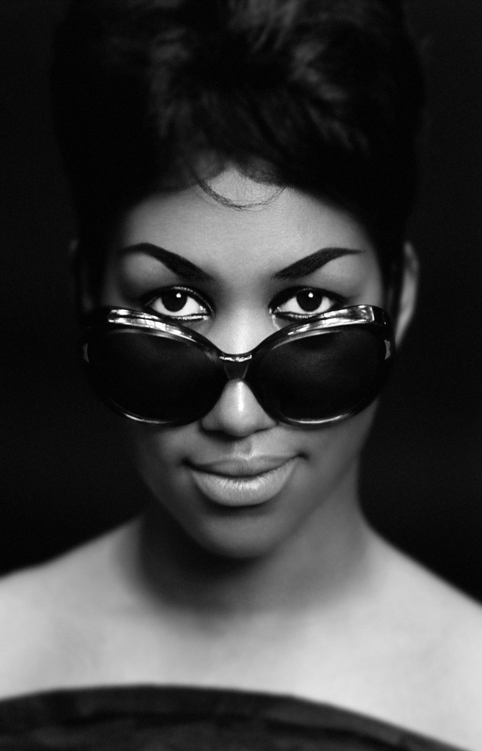 Aretha Franklin 18"x28" (45cm/70cm) Canvas Print