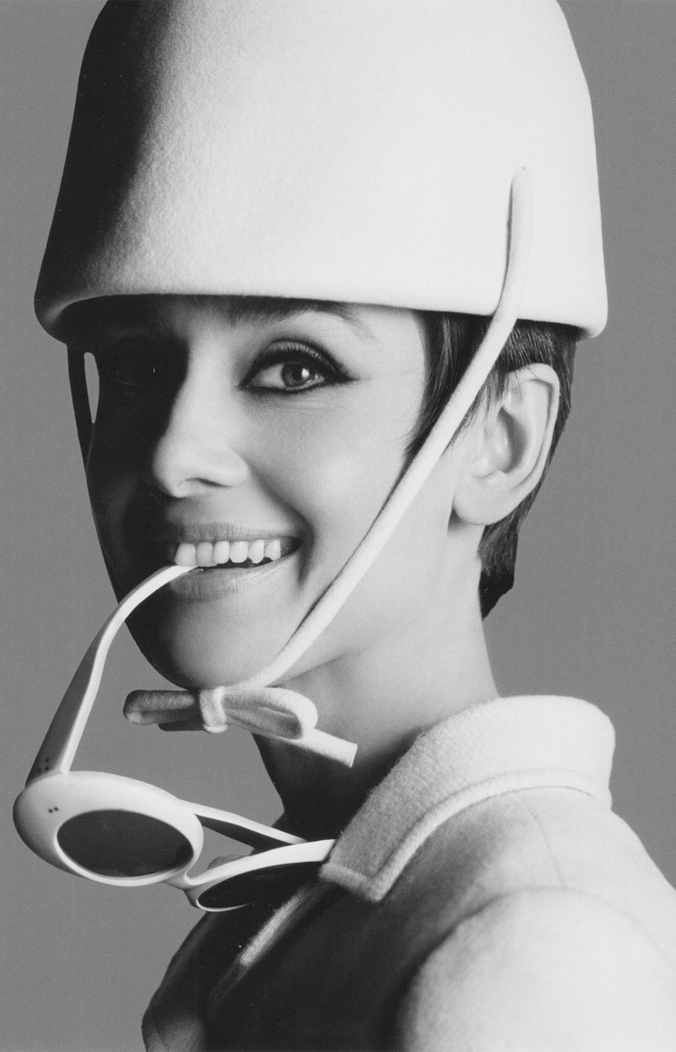 Audrey Hepburn 18"x28" (45cm/70cm) Canvas Print