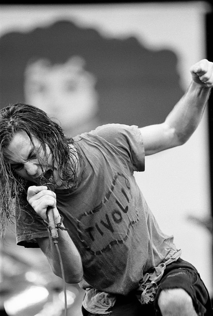 Pearl Jam Eddie Vedder 18"x28" (45cm/70cm) Canvas Print