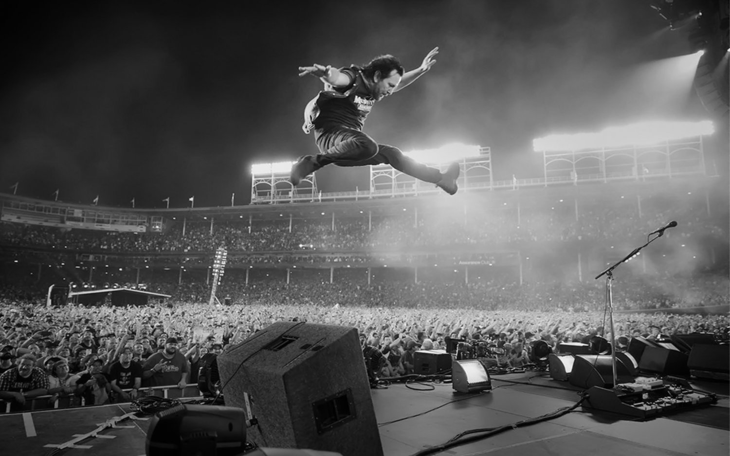 Pearl Jam Eddie Vedder 18"x28" (45cm/70cm) Canvas Print