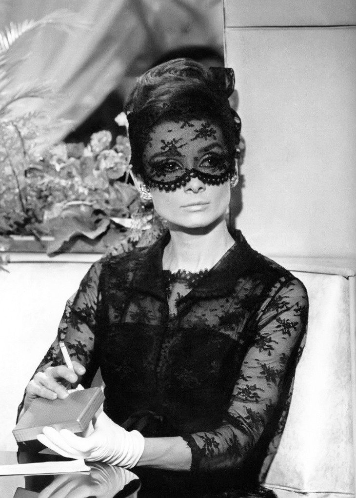 Audrey Hepburn 13"x19" (32cm/49cm) Polyester Fabric Poster