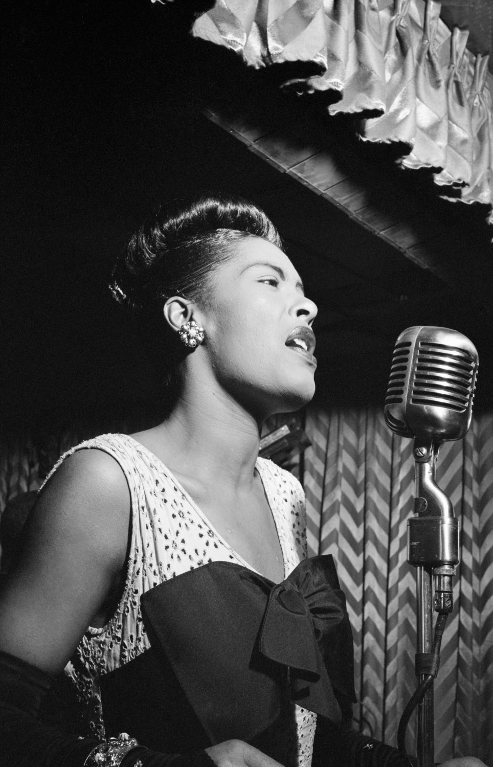 Billie Holiday 13"x19" (32cm/49cm) Polyester Fabric Poster