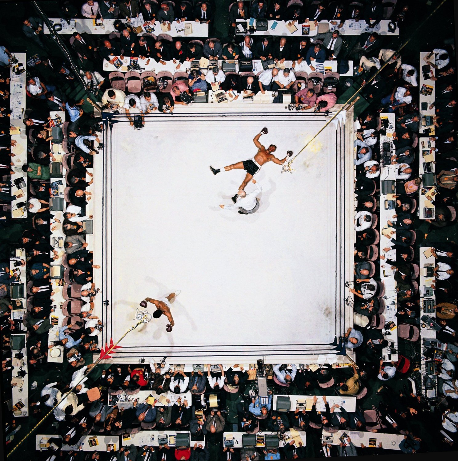 Muhammad Ali vs Cleveland Williams 18"x18" (45cm/45cm) Canvas Print