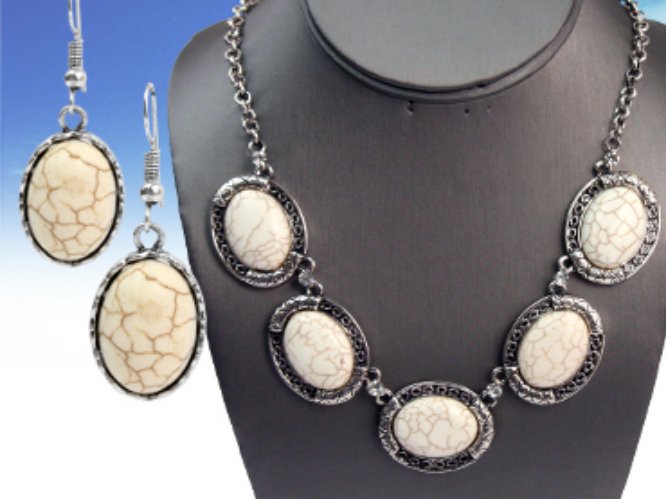 Ivory Necklace Set