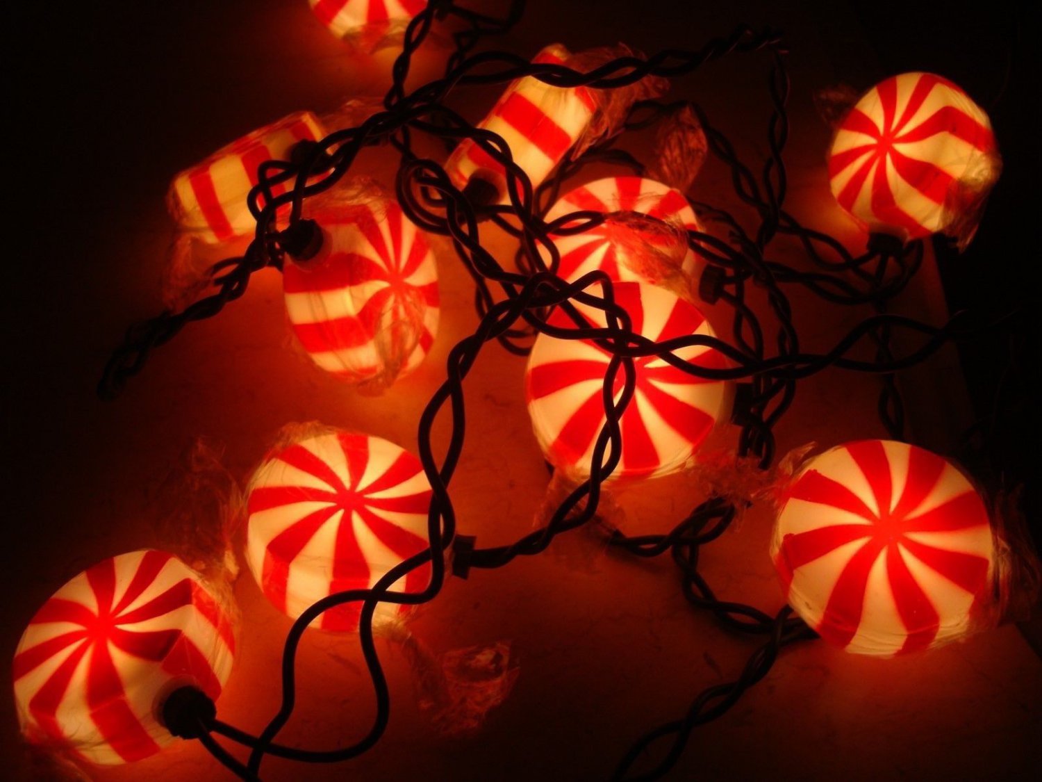 WHIMSICAL VINTAGE PEPPERMINT CANDY CHRISTMAS LIGHT SET *10 PEPPERMINT