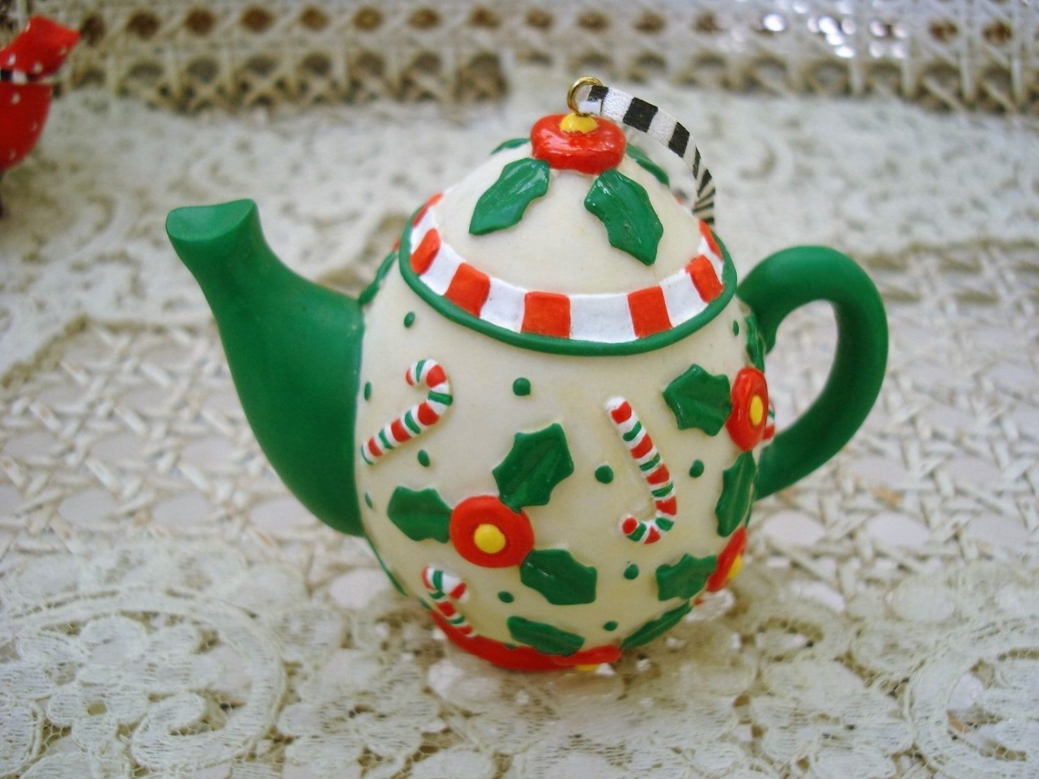 MARY ENGELBREIT SET OF 4 WHIMSICAL TEAPOT CHRISTMAS ORNAMENTS **SO CUTE