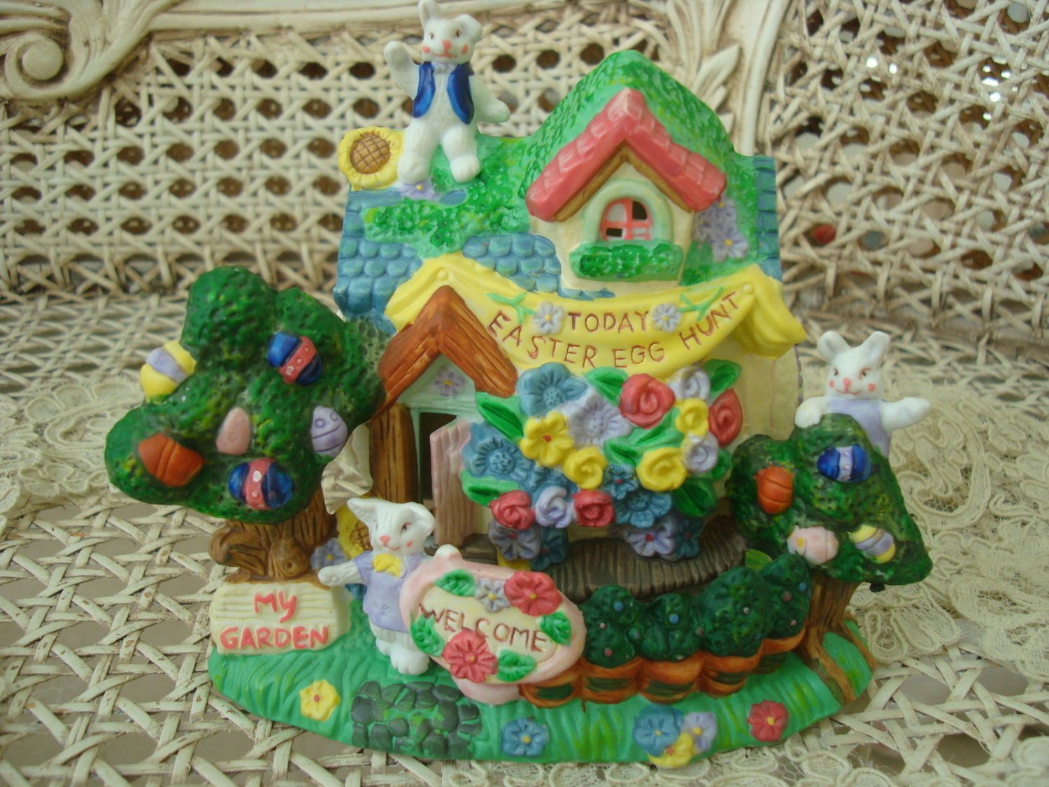 EASTER VILLAGE HOUSE EASTER EGG HUNT TODAY WITH BUNNIES HOUSE **SO CUTE**