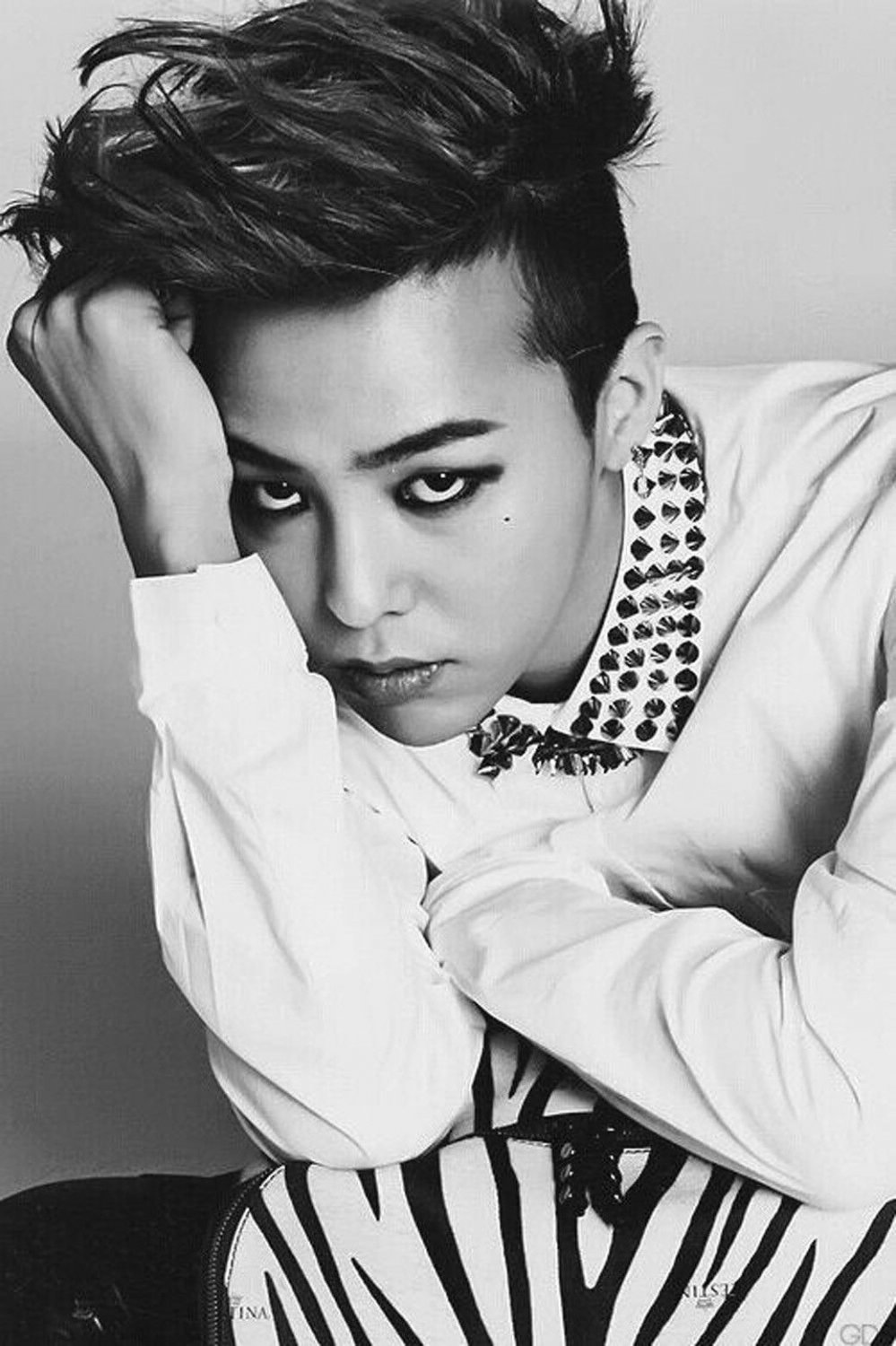 G Dragon K Pop Music Star Art 32x24 Poster Decor