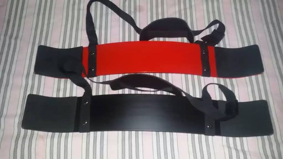 New Weightlifting Arm Blaster Biceps Isolator Gym Support Pro Bodybuilder Straps red Colors