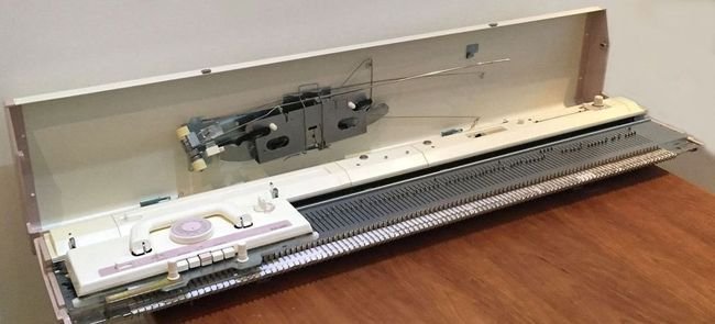 KH260 PUNCH CARD Knitting Machine
