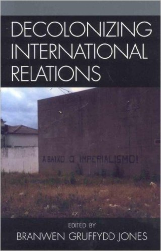 Ebook 978-0742540231 Decolonizing International Relations