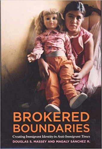 Ebook 978-0871545800 Brokered Boundaries: Immigrant Identity in Anti-Immigrant Times