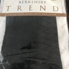 Berkshire Trend Control Top Shimmer Link ZIG ZAG Stripe Black Sz 1-2 100-135 Lb