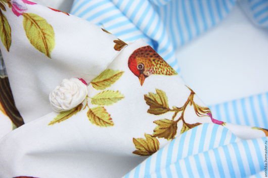 BENANDLU handmade - Tippet or scarf. Blue rim, birds, roses. Silk and cotton