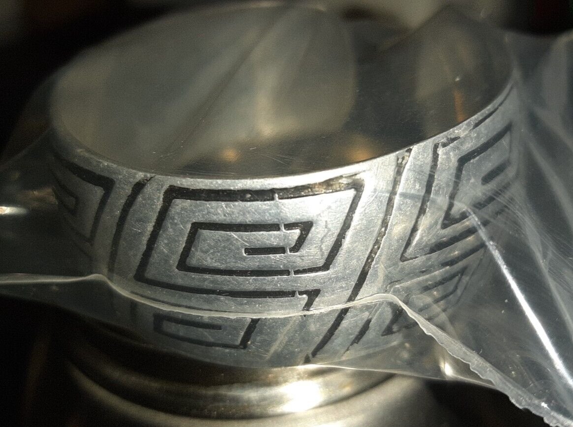 Petite Bangle.Stanless Steel. 5.2&Atilde;�2 cm. Extendable.