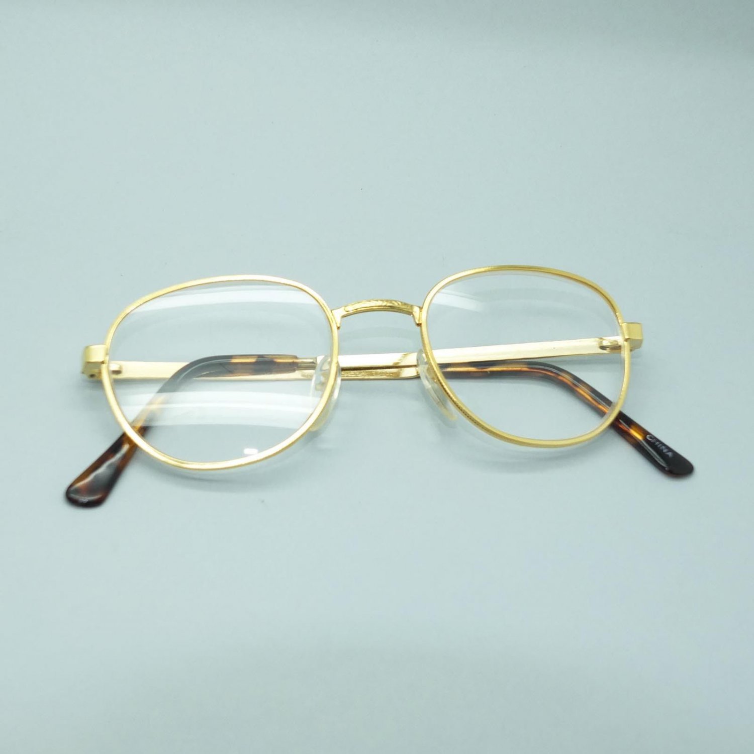 Classic Metal Rounded Frame Reading Glasses Gold Wire +3.75 Lens Strength