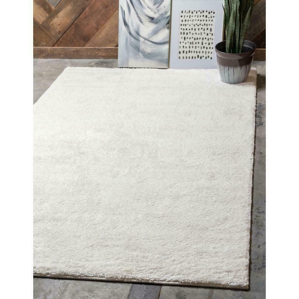 UNIQUE LOOM SOLID SHAG PLUSH SNOW WHITE RECTANGLE 2.2' x 3' COMPARE AT $36+ NWT