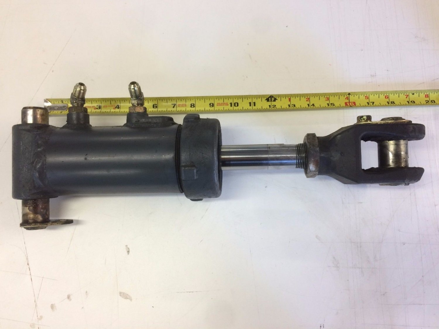 TOYOTA ELECTRIC FORKLIFT 5FBE15 MAIN TILT HYDRAULIC CYLINDER COMPLETE W