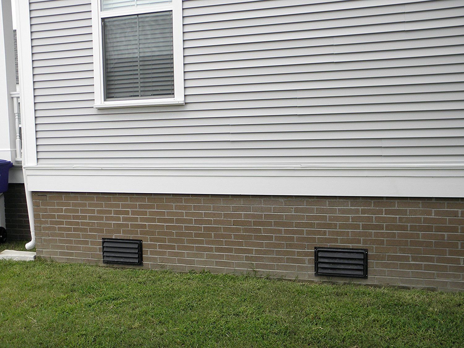 Manual Crawl Space Vent with Removable Cover and Vermin Screen (8"x16")
